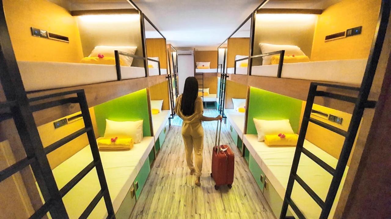 Hostel Stellar Capsules Seminyak Exteriér fotografie